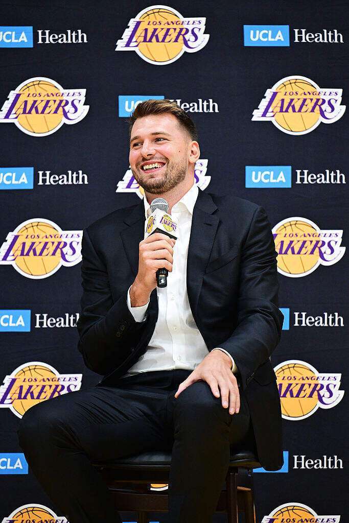  詹姆斯对东契奇评价 