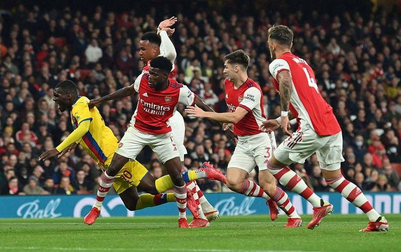  罗马对英超球队战绩 