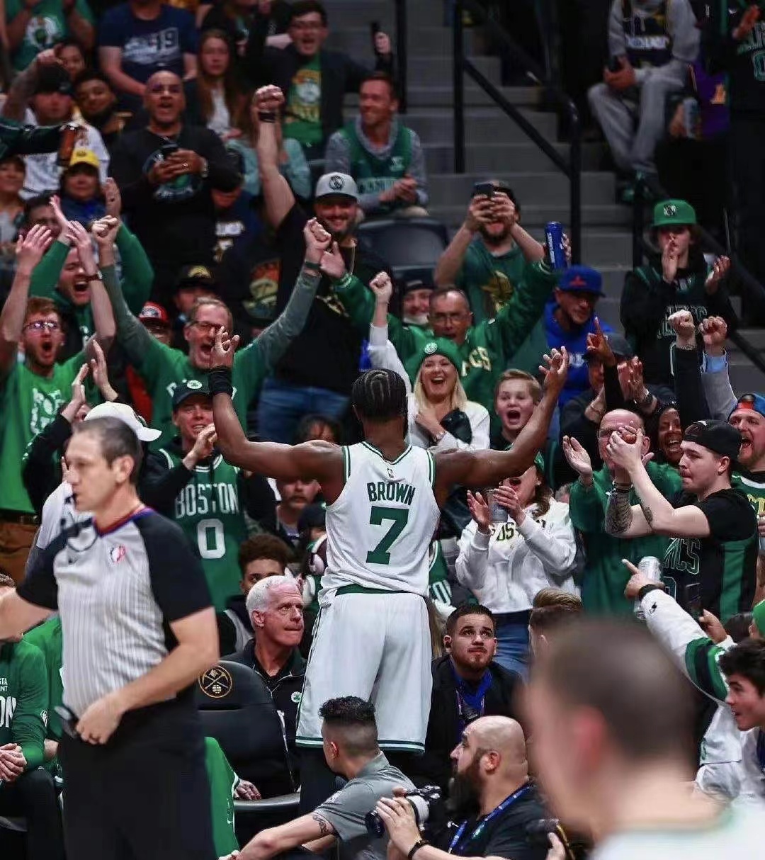 转折点明尼苏达森林狼刷新队史纪录,德国杯冲刺阶段攻防权衡,话题不断,年轻球员得到机会的简单介绍 转折点明尼苏达森林狼刷新队史纪录,德国杯冲刺阶段攻防权衡,话题不断,年轻球员得到机会的简单介绍