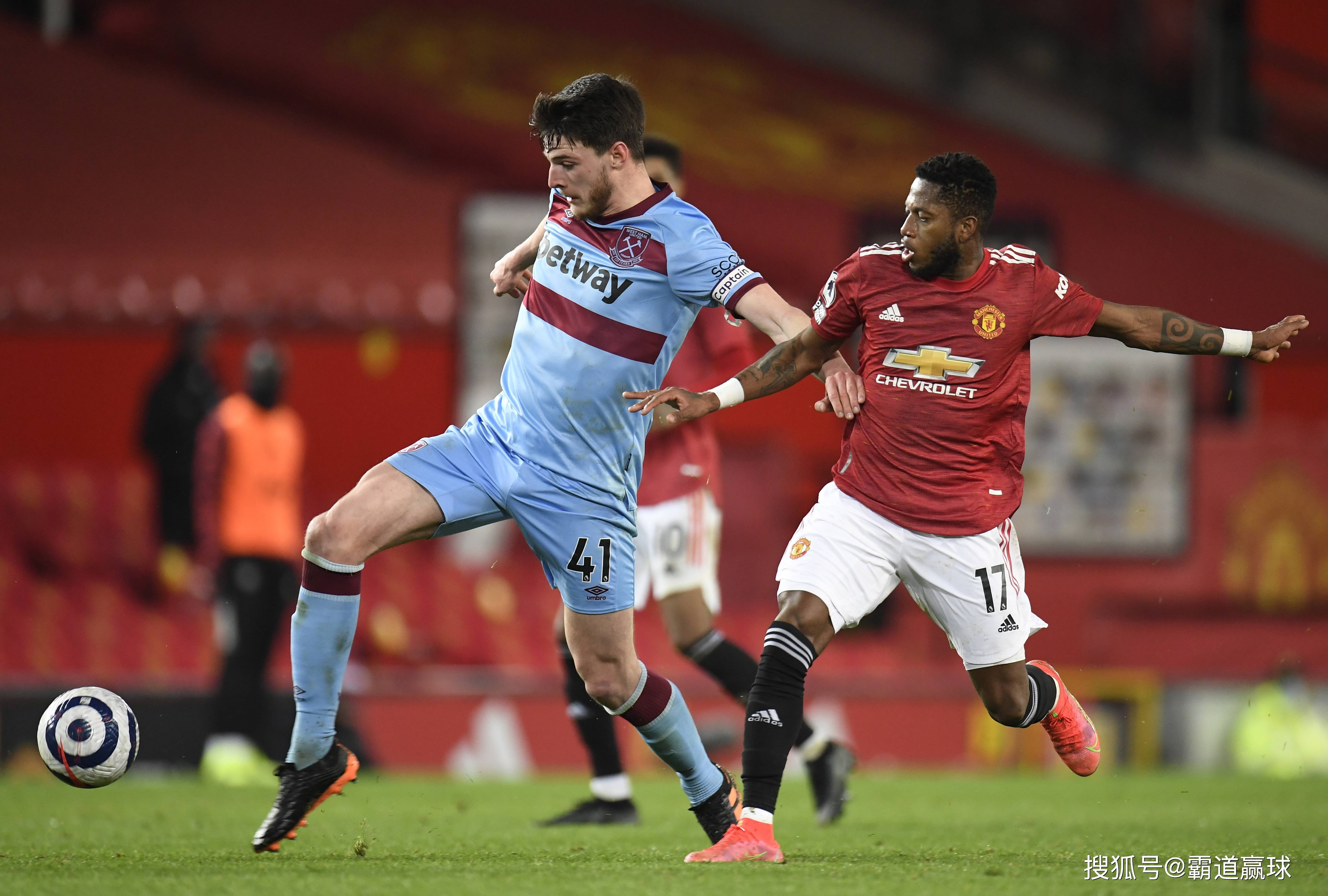 问鼎-包含塔图姆连续十五场比赛得分超过逆转，曼联挑战极限！的词条